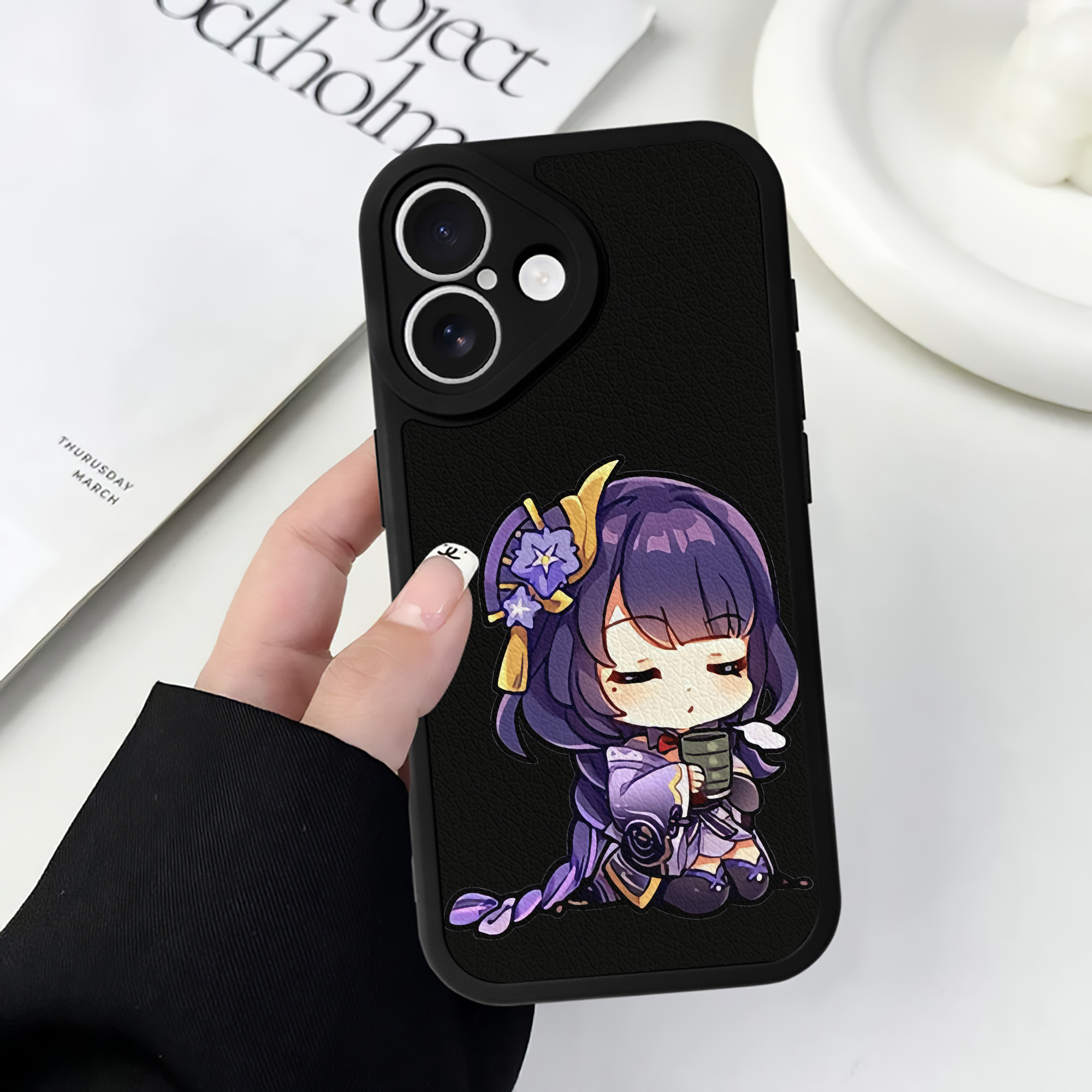 げんし神 雷電将軍 らいでんしょうぐん genshin Raiden Shogun 【iPhone 16シリーズ対応】シリコンスマホケース（レザー調） 材質：シリコン